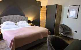 Hotel Millennium
